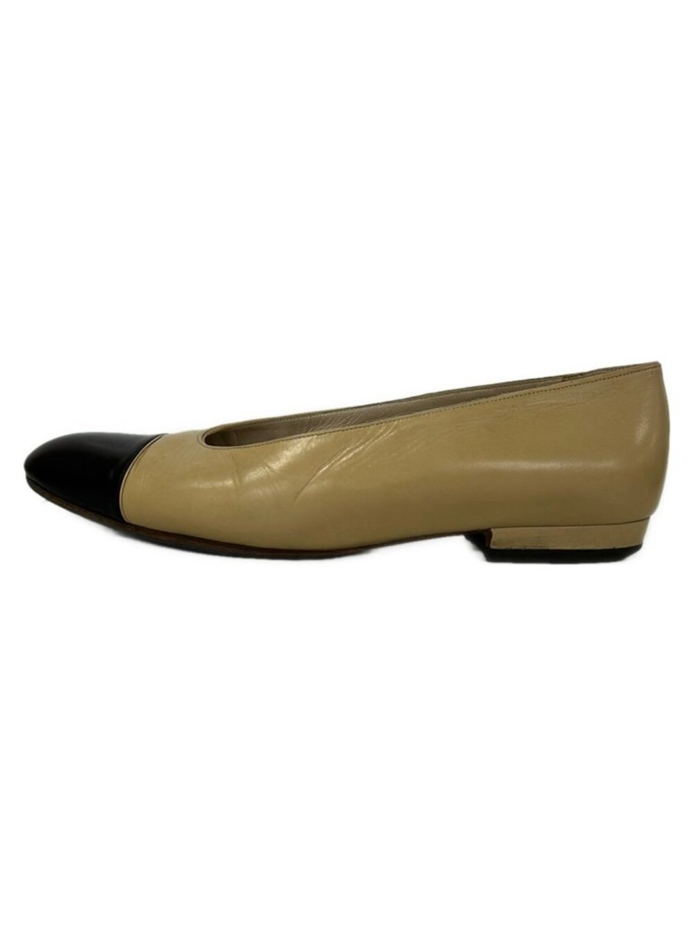 Chanel Pumps Beige Black Leather Heels